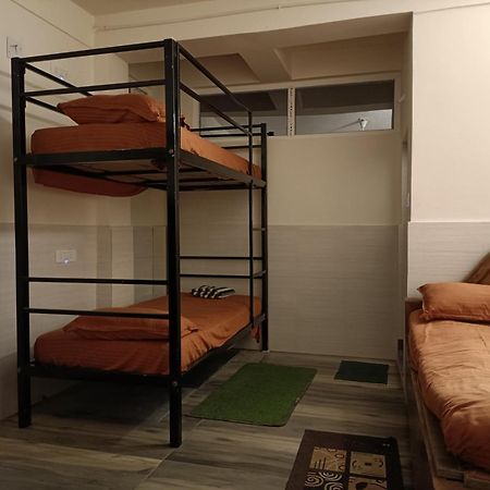 Nirman Homestay 5 Minutes Walk To Beach 푸리 외부 사진