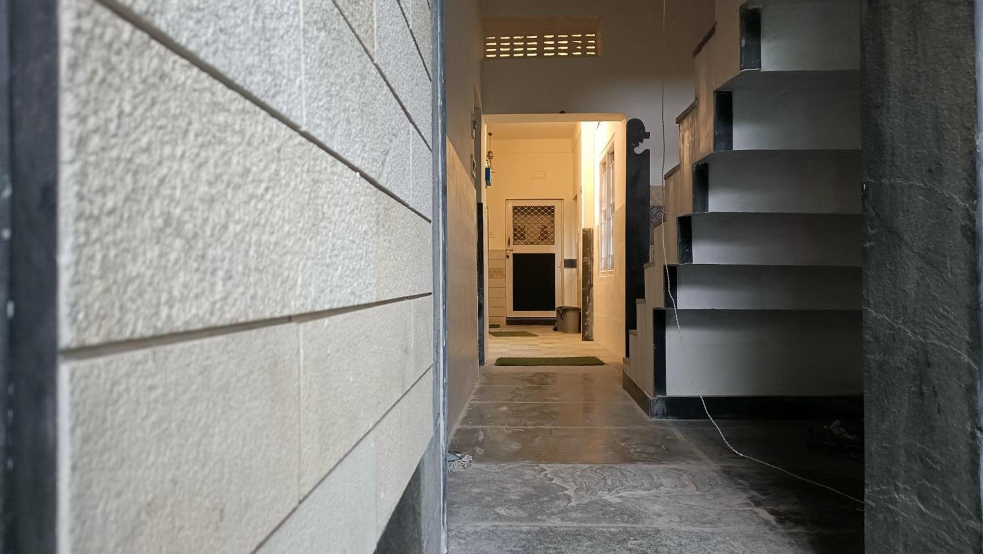 Nirman Homestay 5 Minutes Walk To Beach 푸리 외부 사진