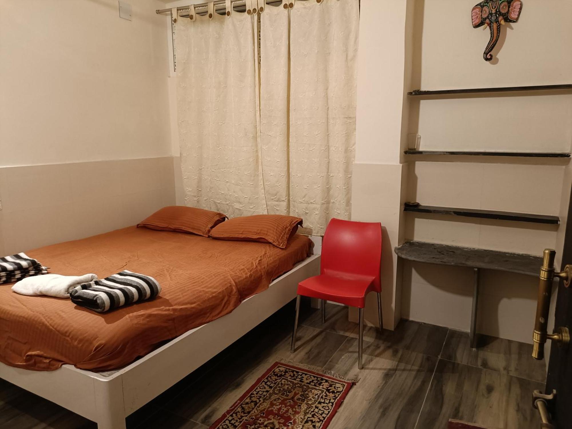 Nirman Homestay 5 Minutes Walk To Beach 푸리 외부 사진
