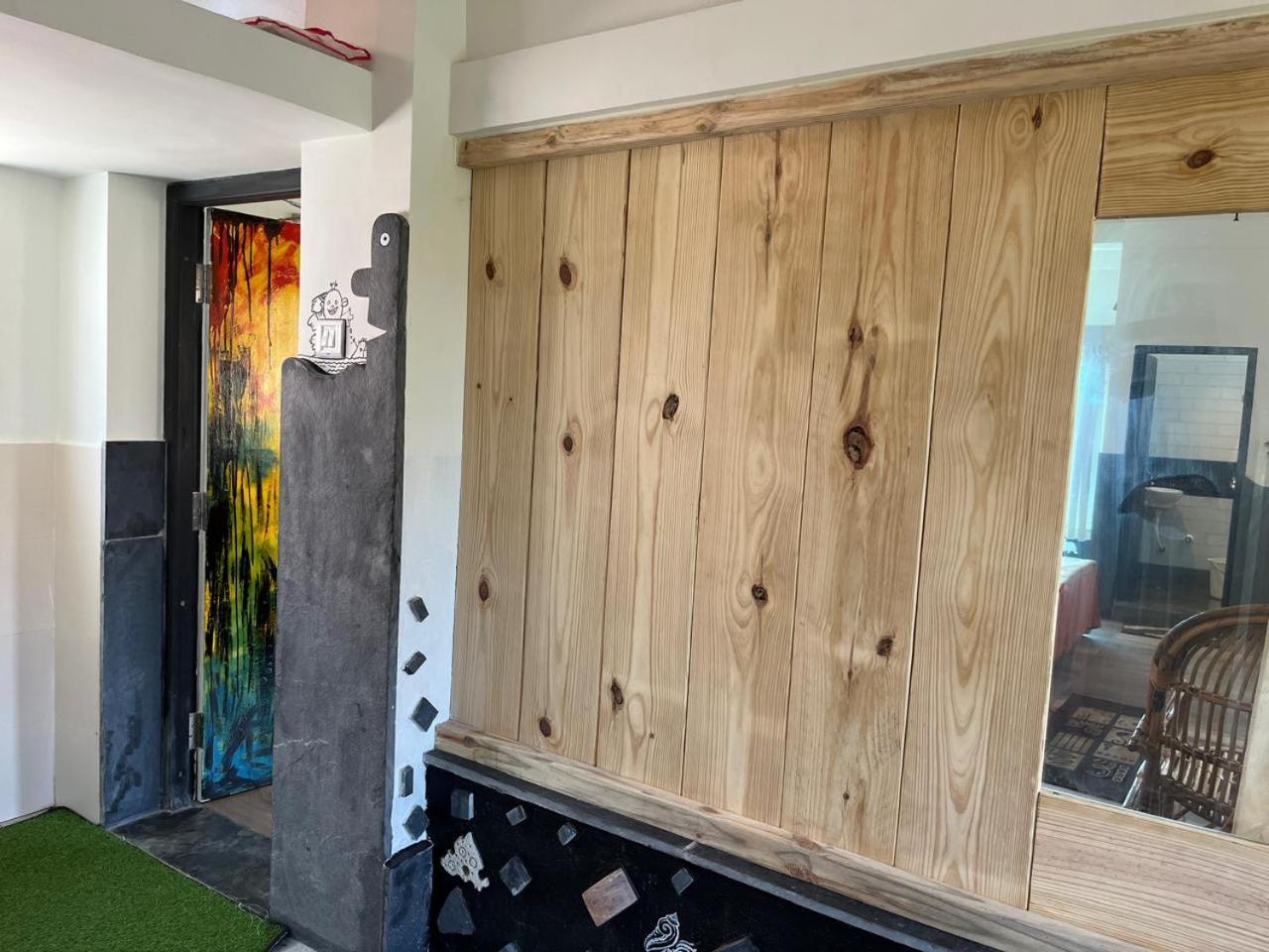 Nirman Homestay 5 Minutes Walk To Beach 푸리 외부 사진
