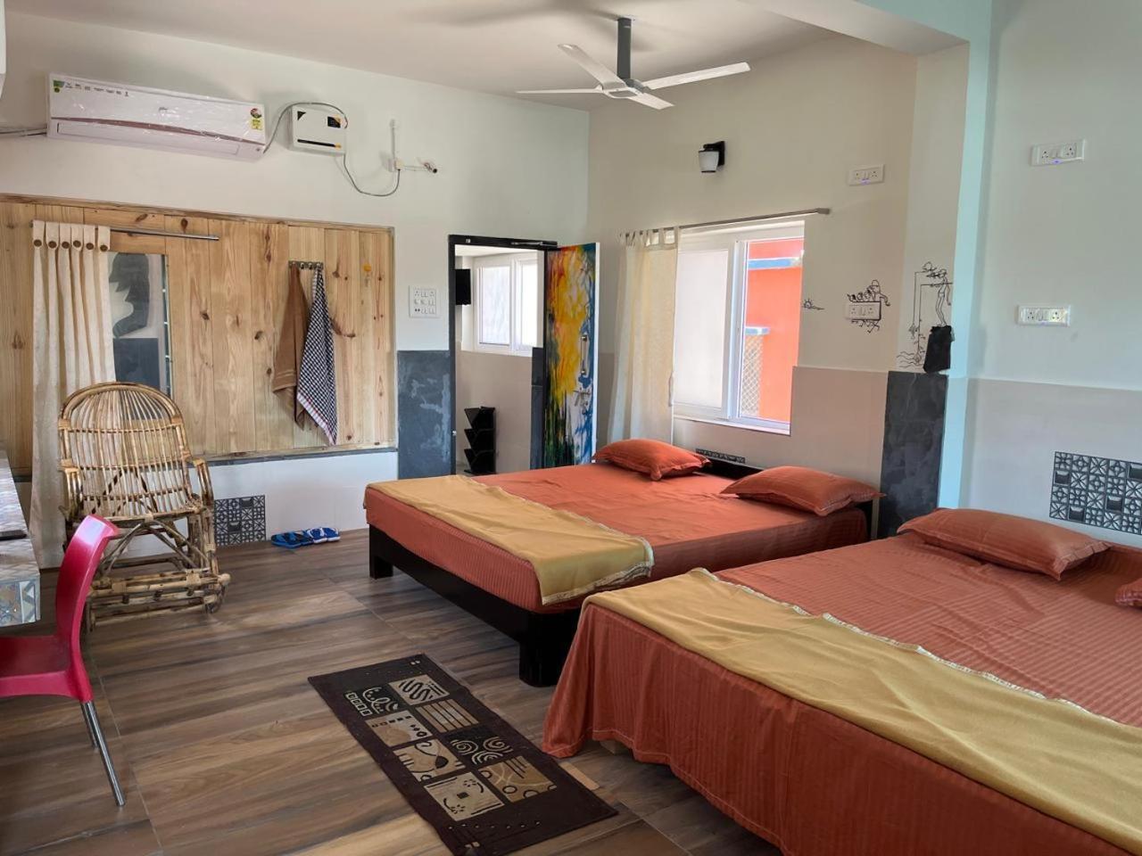 Nirman Homestay 5 Minutes Walk To Beach 푸리 외부 사진