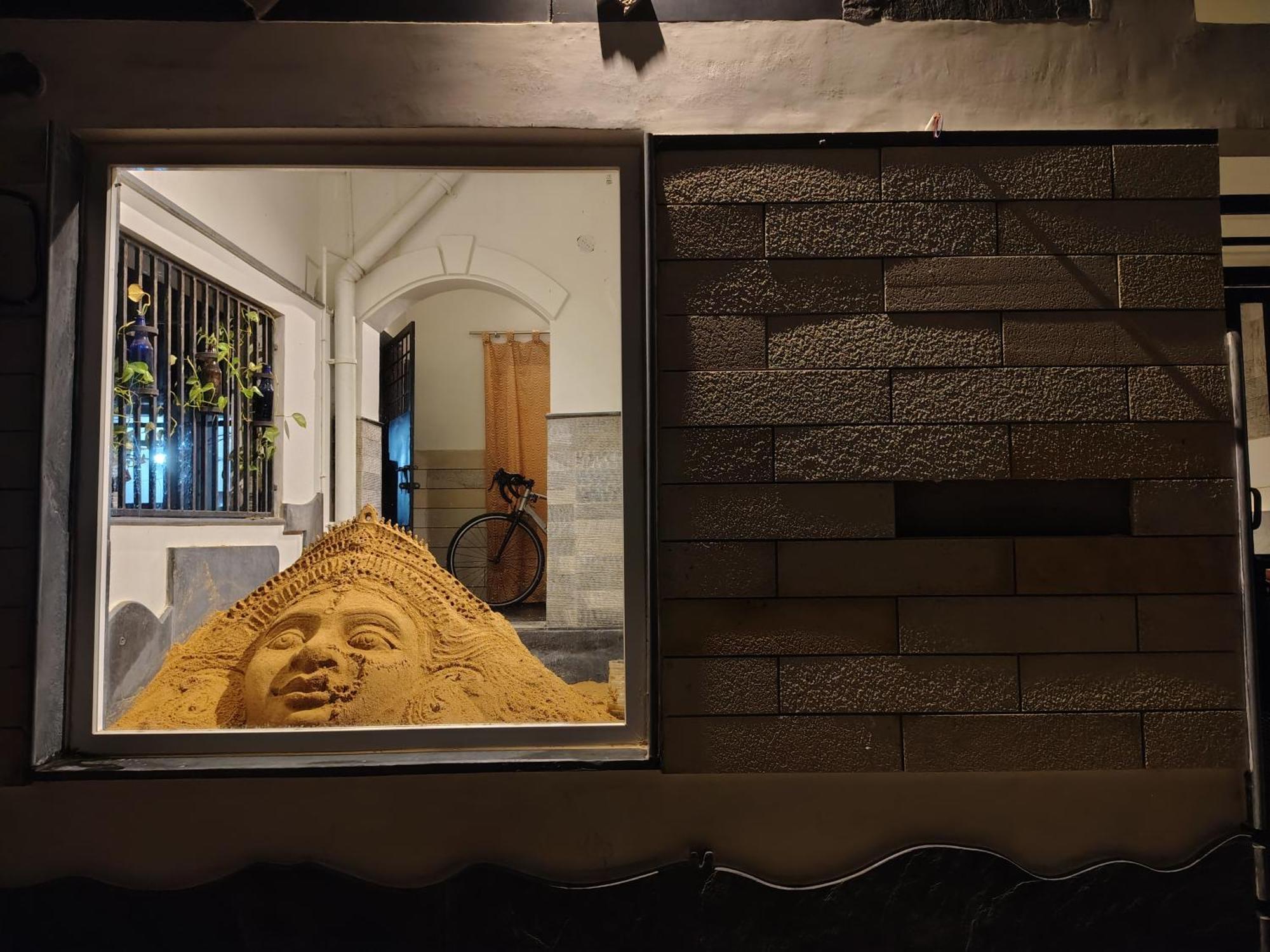 Nirman Homestay 5 Minutes Walk To Beach 푸리 외부 사진